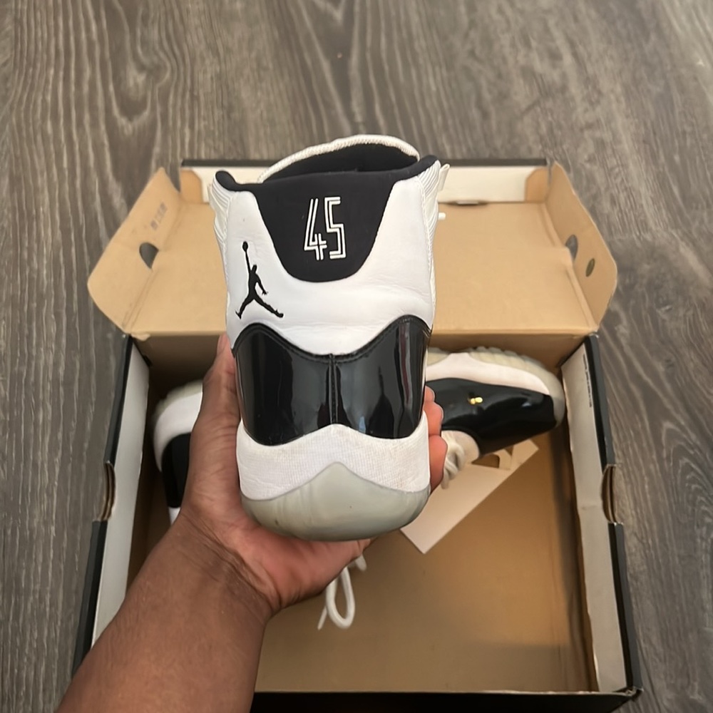 Jordan 11 Concords - Picture 2 of 5